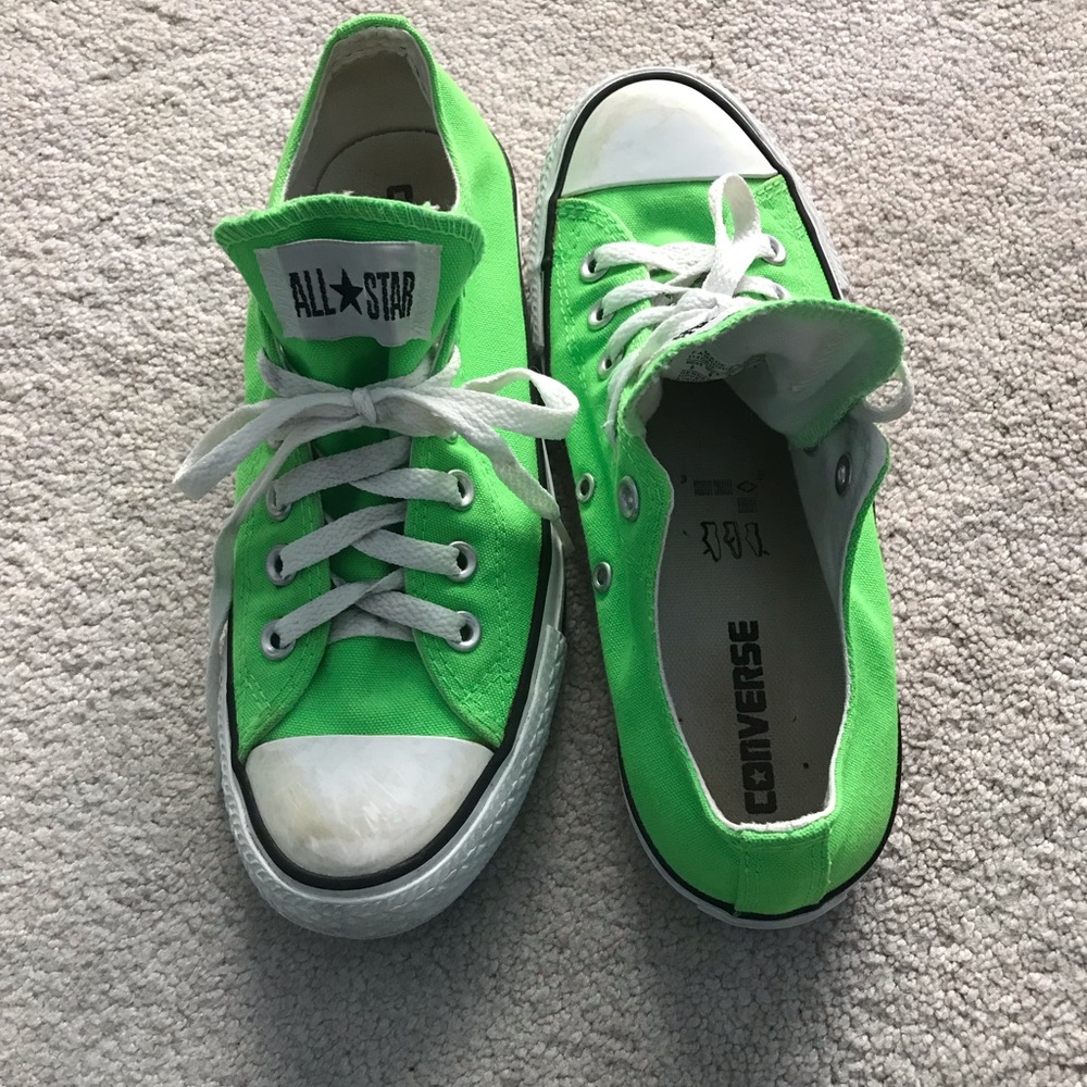 Like new neon green converse